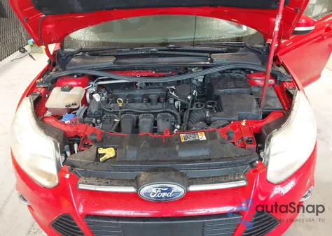 2014 Ford Focus Se z USA, uszkodzony, nr VIN 1FADP3F2XEL368253